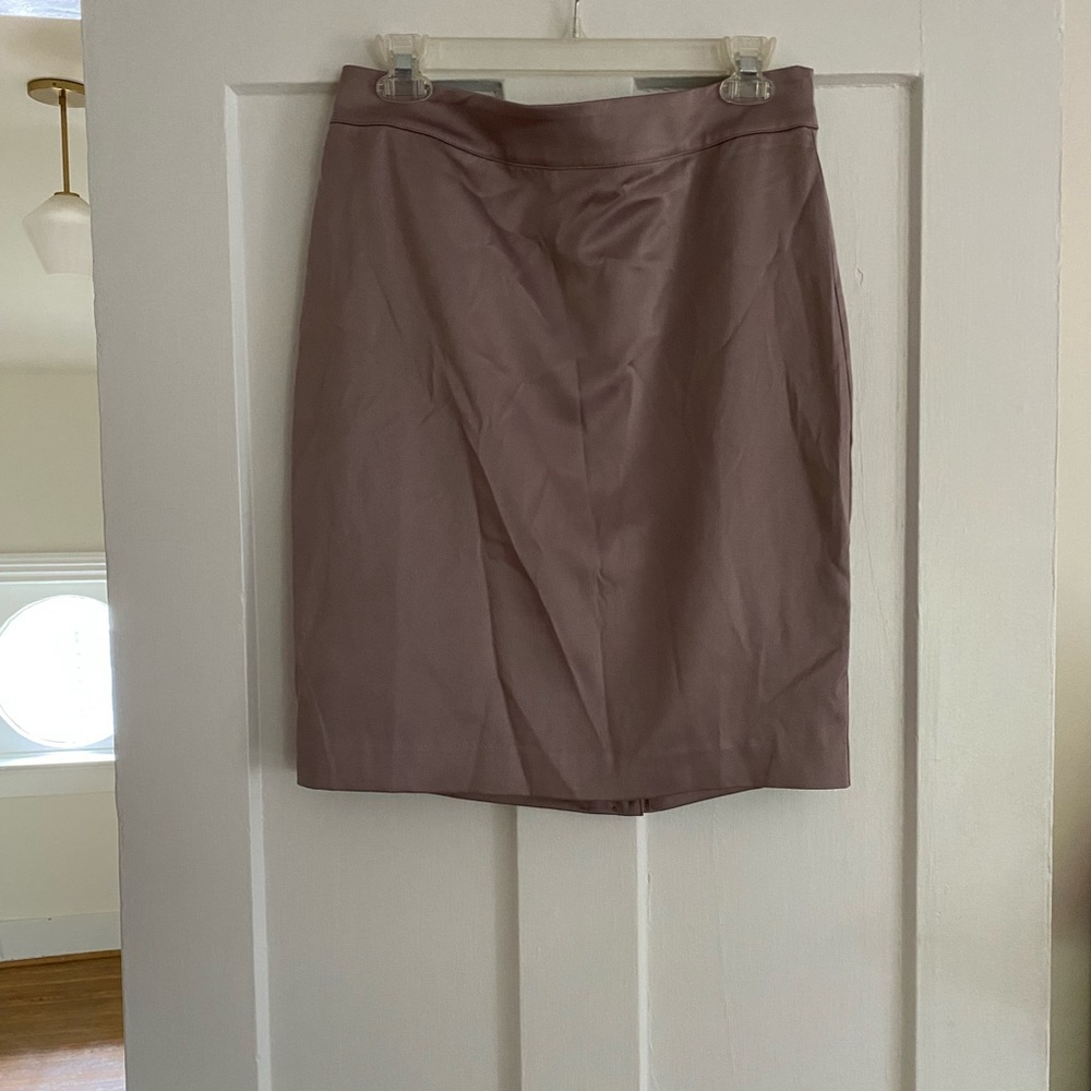 Forever 21 Gunmetal Gray Silver Satin Metallic Knee-Length Pencil Skirt